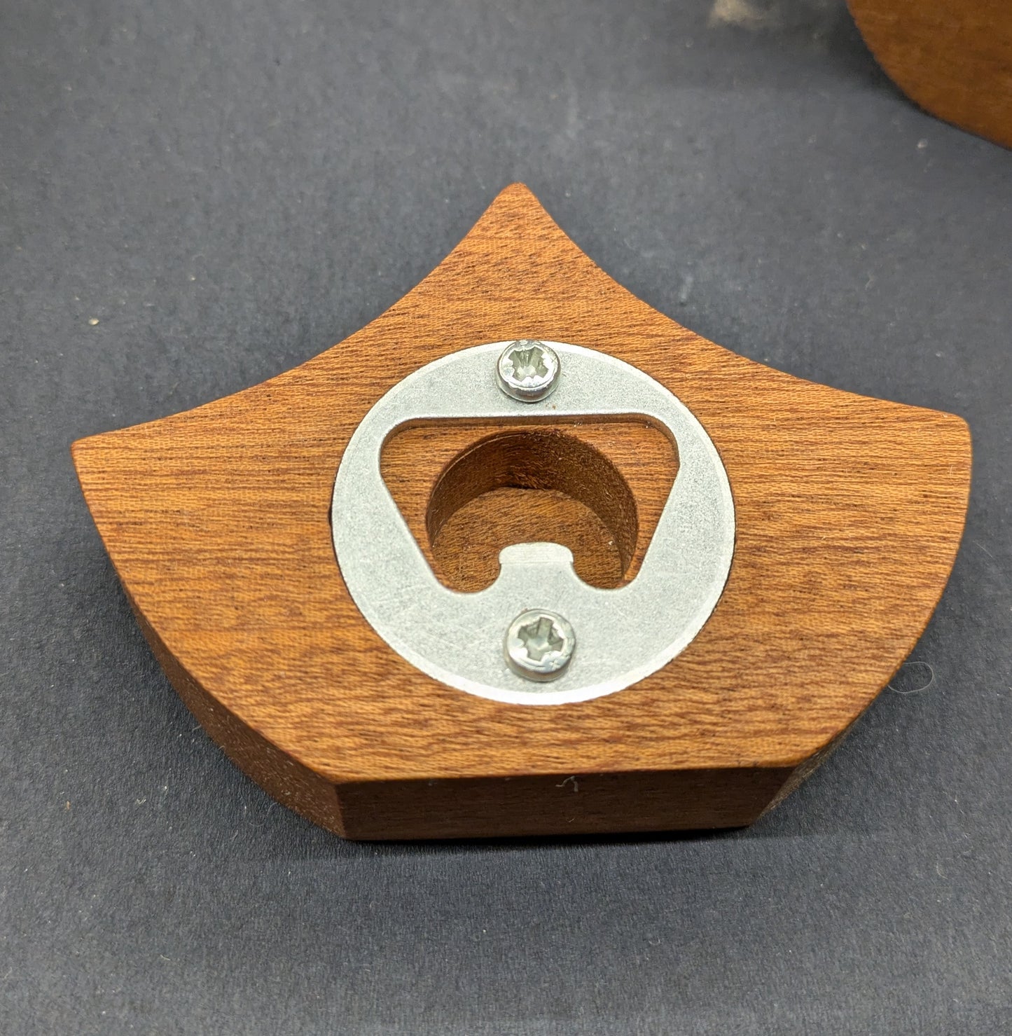 Mahogni flaskeåpner m/magnet
