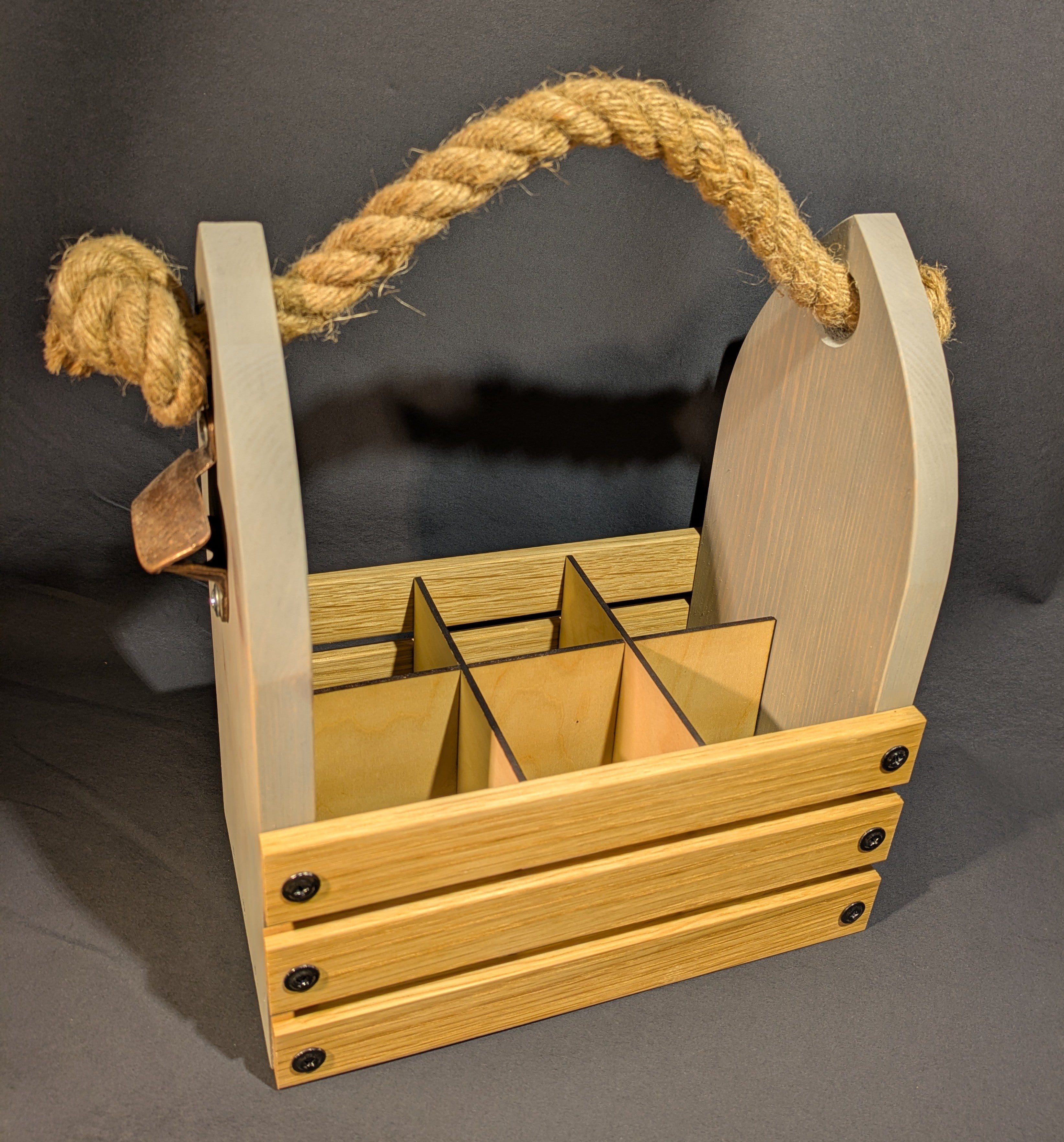 Flaske-/ boksholder m/ åpner og avtagbare delere